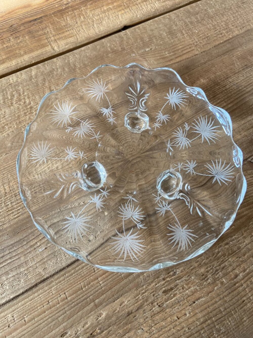 Vintage Clear Glass Etched Floral Starburst Serving Dish Scalloped 8" - Picture 6 of 9